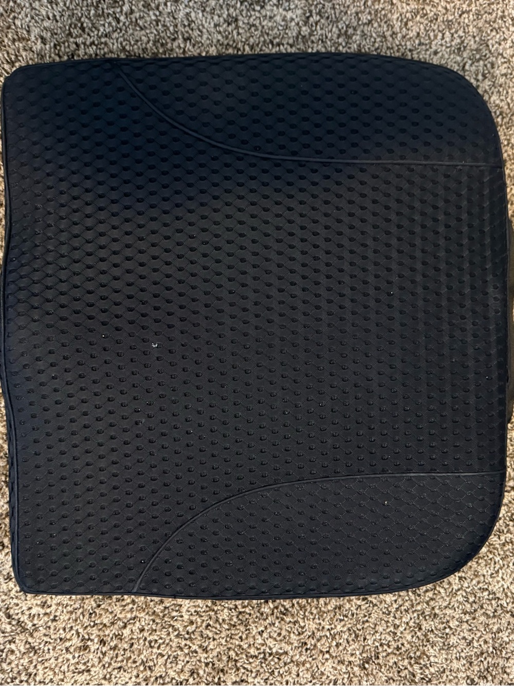 Preowned Black Car Seat Cushion Item #PHK7888